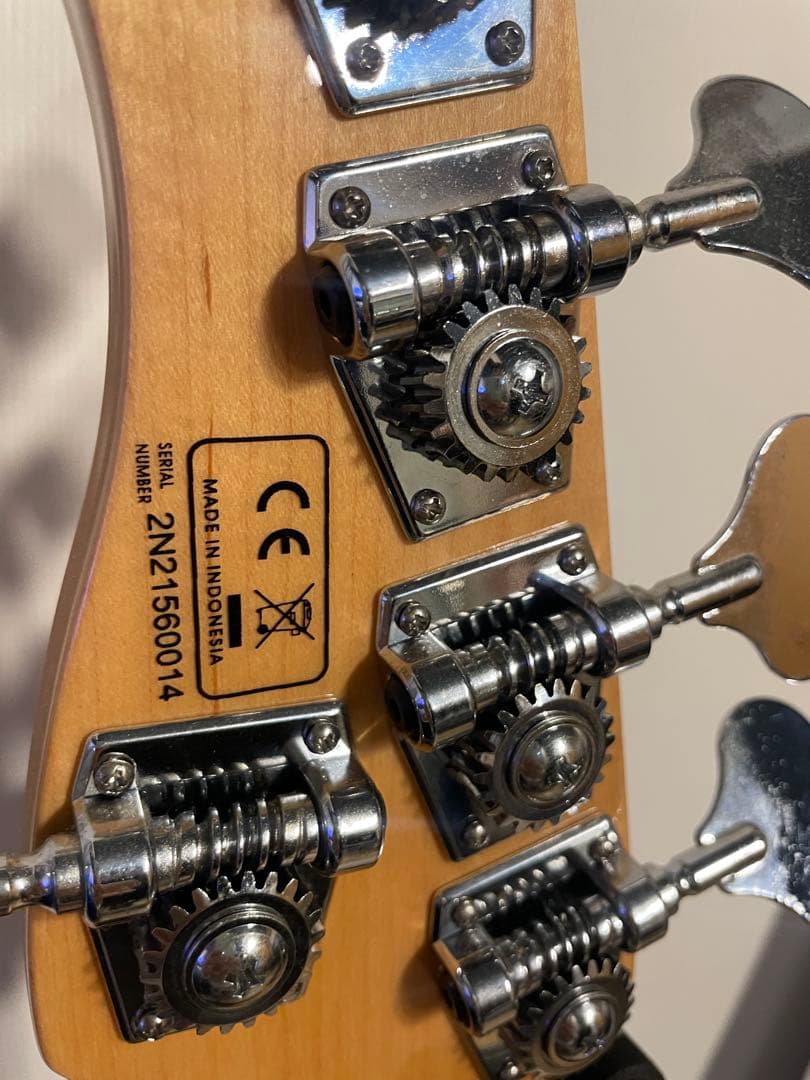 Sire V7 Vintage 2nd Ash 5弦ベース ジャズベース