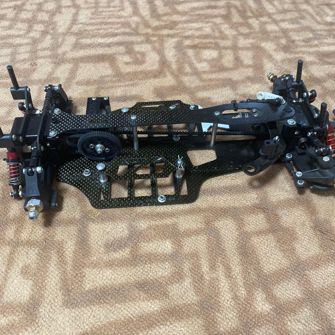 ヨコモ　カーボンシャーシ