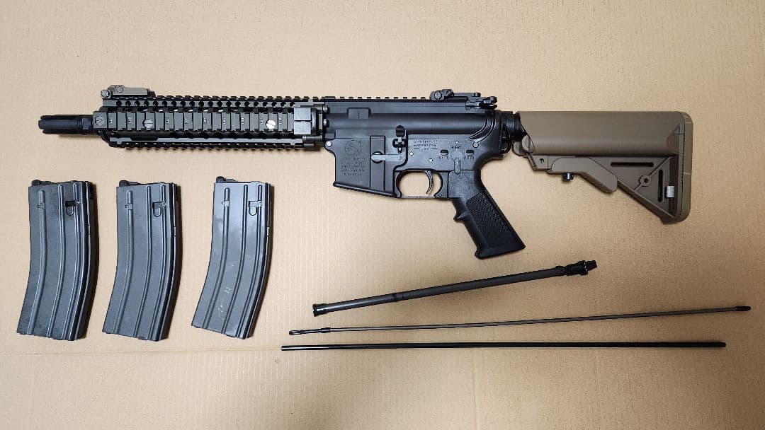 とり　東京マルイ　MK18 MOD1 ガスガン　予備マガジン2本つき
