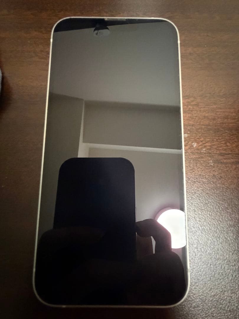 iPhone 13 本体　スターライト128GB