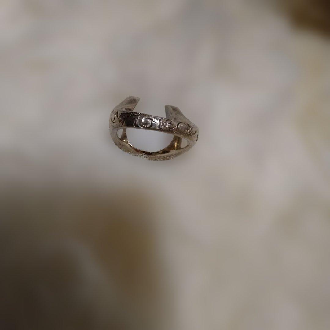 ハワイアンジュエリー、馬蹄リング、メンズ（レディースの場合ボリュームあり）、馬