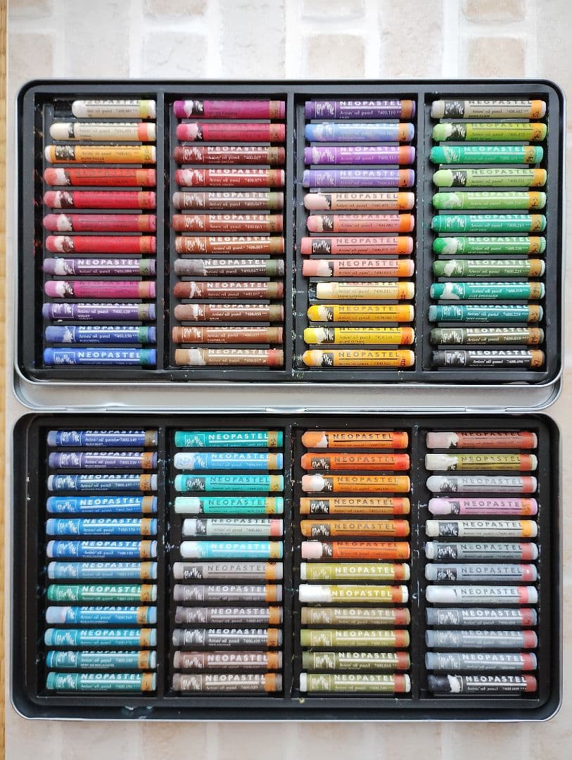 【中古品】カランダッシュ　ネオパステル 96色セット(缶ケース)