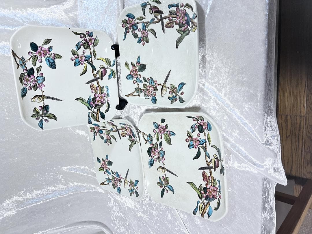 ジョージ・ジョーンズ　角皿　花鳥図 4枚組