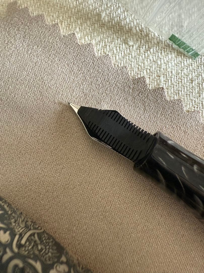 モンテグラッパ　万年筆限定品、龍と桜