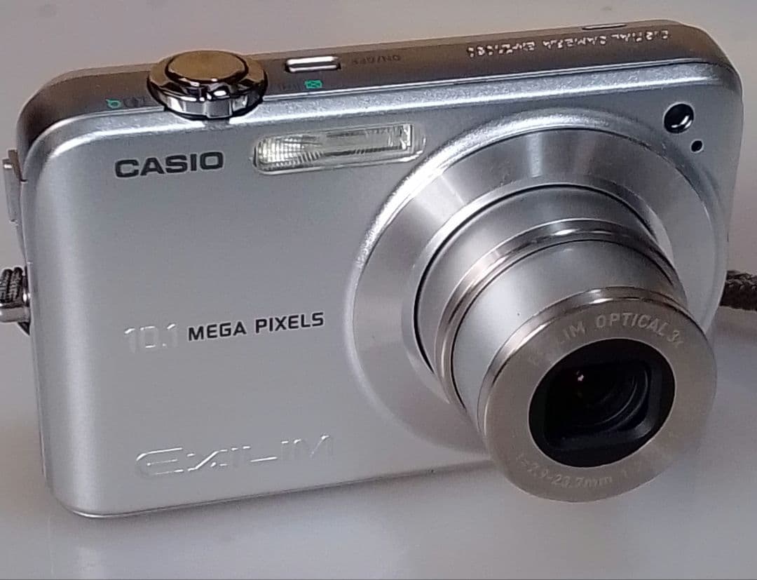 CASIO EXILIM EX-Z1050 10.1MP 中古品
