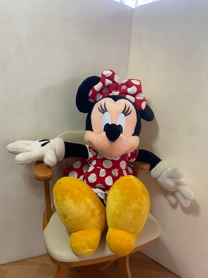 ミニーマウス ぬいぐるみ (身長1m、子どもより大きい)