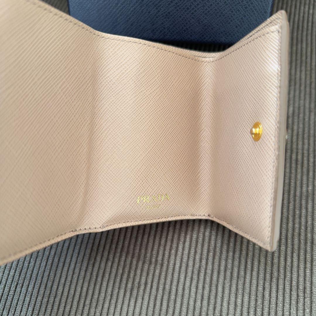 ICチップ搭載　正規品　PRADA 三つ折り財布　ピンクベージュ　CAMMEO