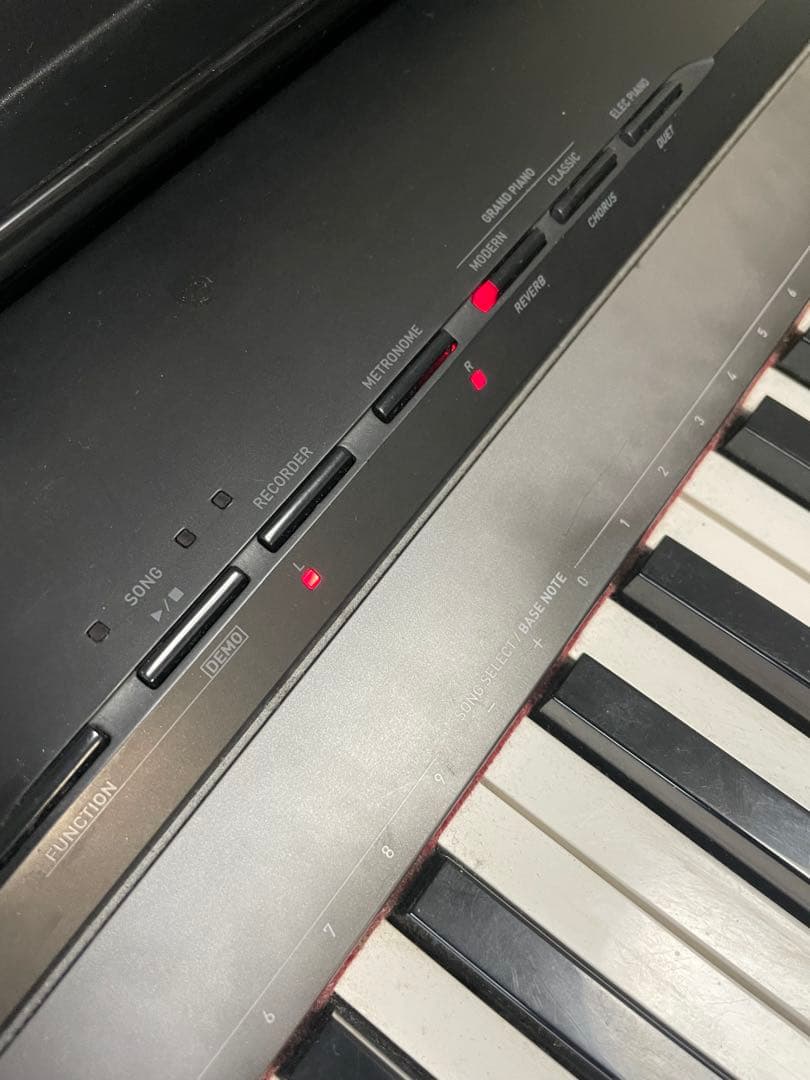 え*s様 CASIO Privia px--130 88鍵盤 電子ピアノ ホワイ