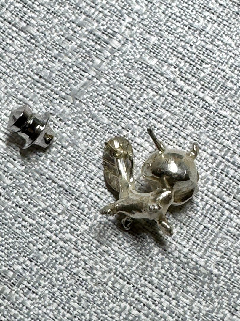 ティファニー×赤塚不二夫　シルバー ウナギイヌ 小物 ピンバッチ ノベルティー