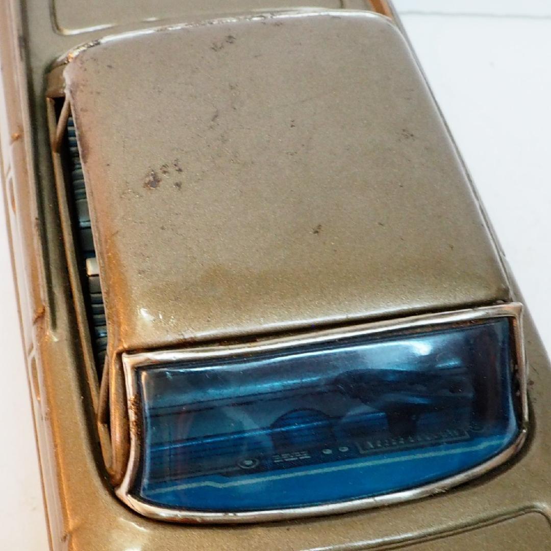 萬代屋【61 キャデラック デビル セダン黄土】ブリキtin toy car箱無