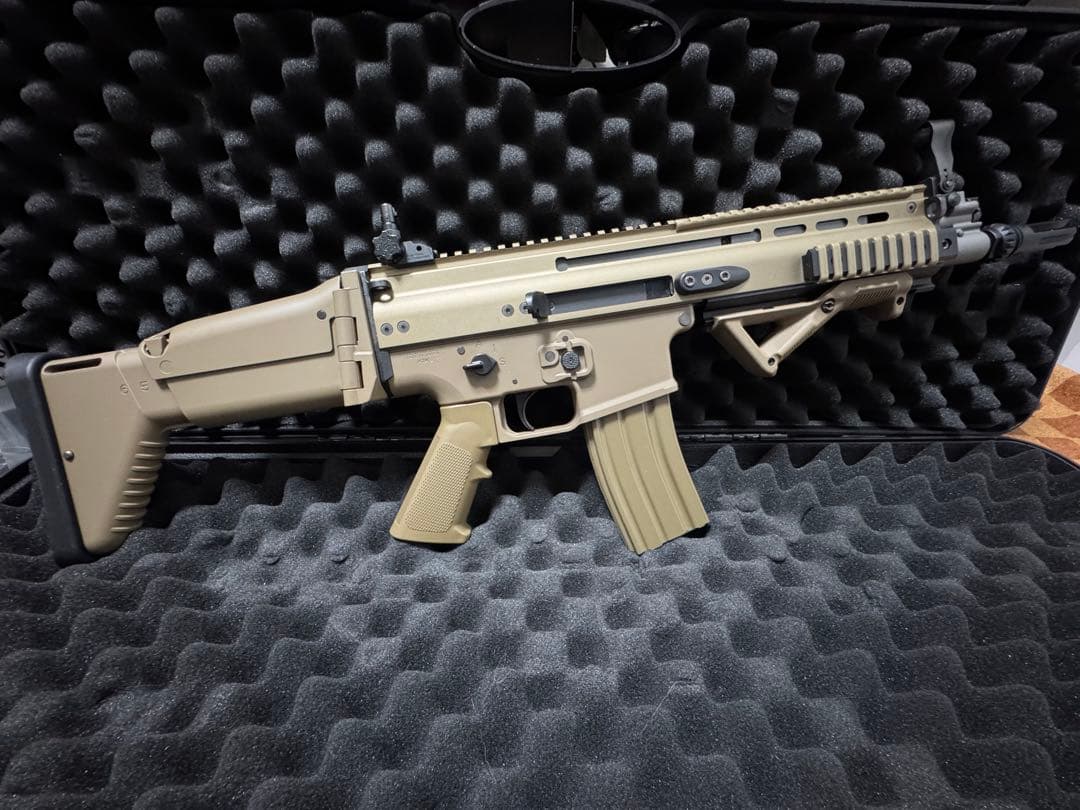 東京マルイ 次世代電動ガン SCARーL CQC タンカラー マガジン付き