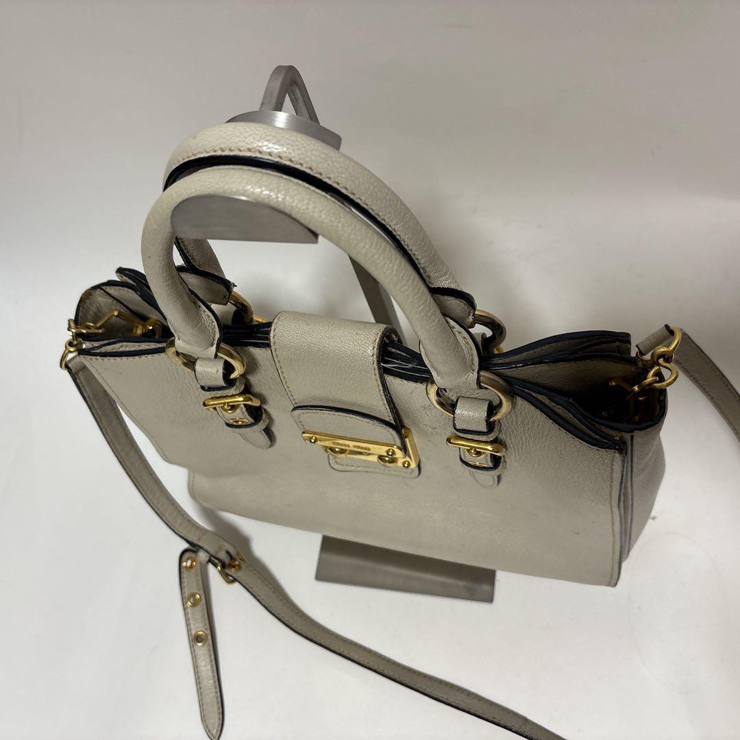 miumiu ミュウミュウ ハンドバッグ マドラス レザー ベージュライトグレー