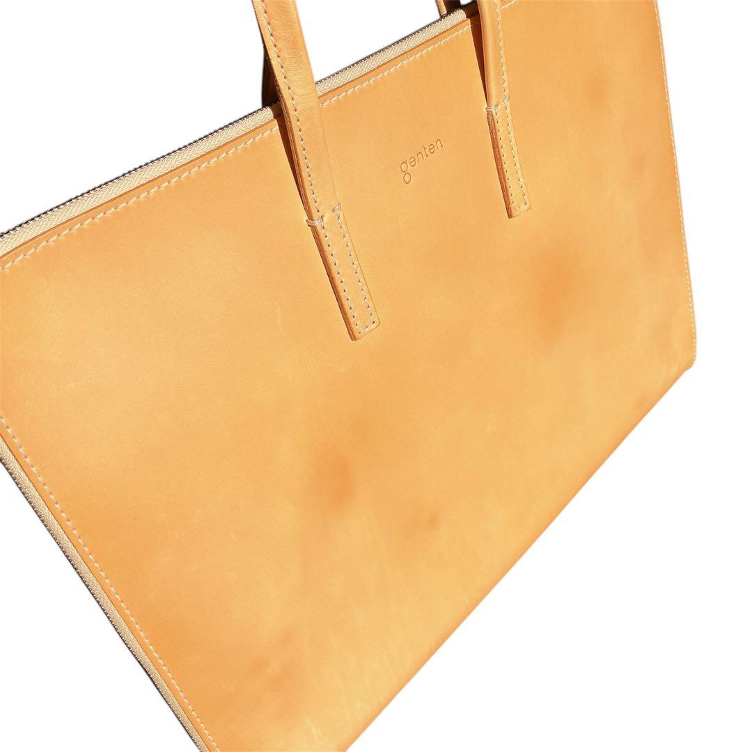 【genten】ブリーフケース　ヌメ革　ロゴ刻印　キャメル　ビジネスバッグ