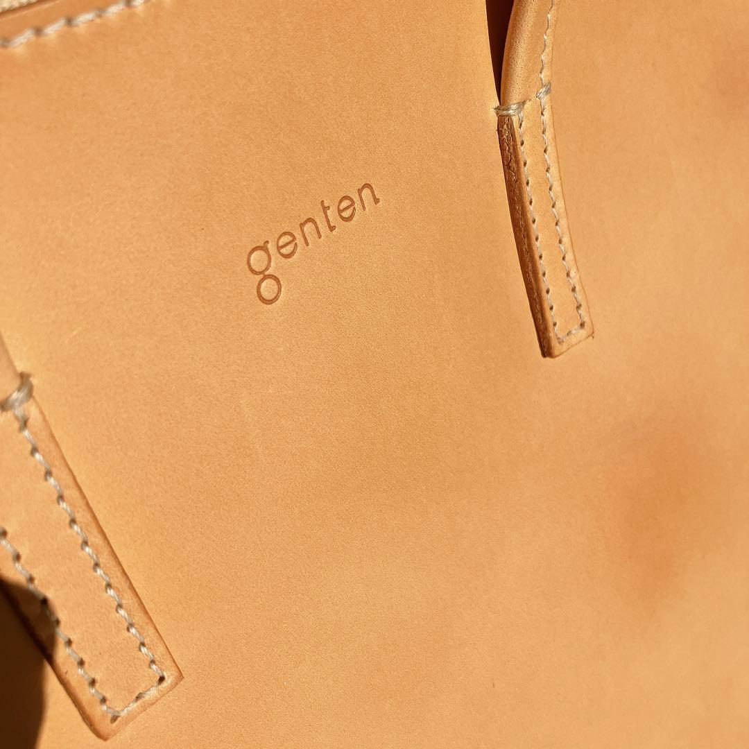 【genten】ブリーフケース　ヌメ革　ロゴ刻印　キャメル　ビジネスバッグ