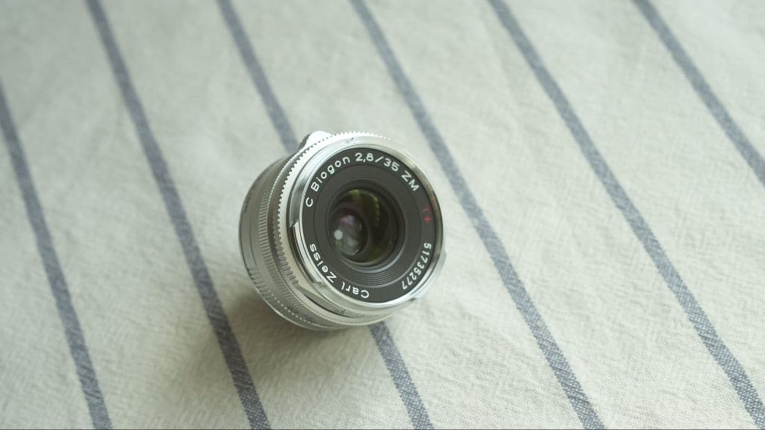 Zeiss C Biogon T* 2.8/35 ZM（シルバー）