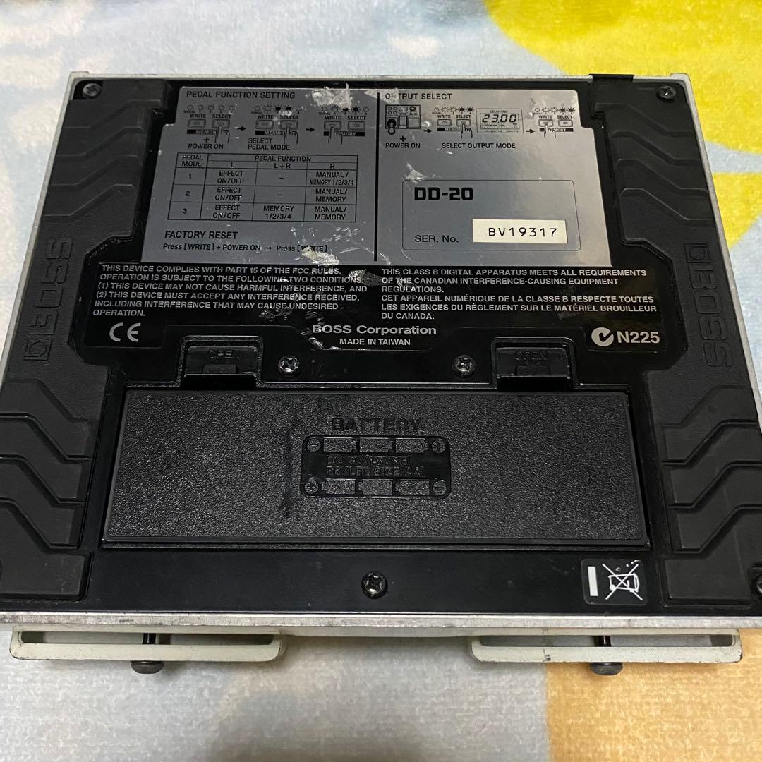 BOSS GIGA DELAY DD-20 ギターエフェクター