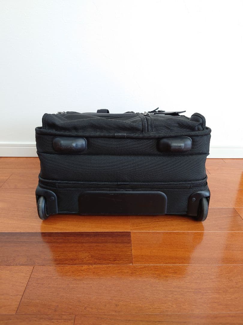 TUMI ブラック キャリーバッグ