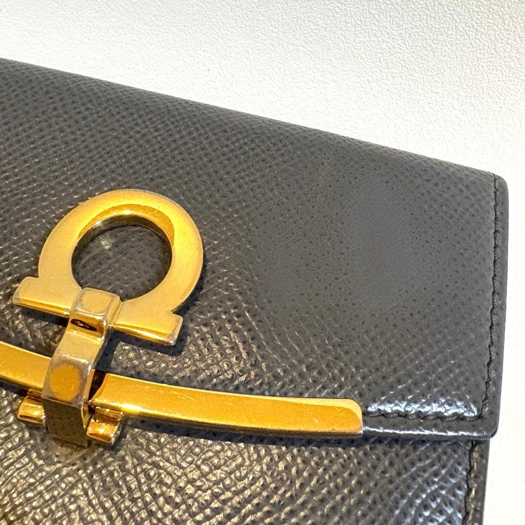 【最終値下げ】FERRAGAMO フェラガモガンチーニ 財布　正規品 付属品完備