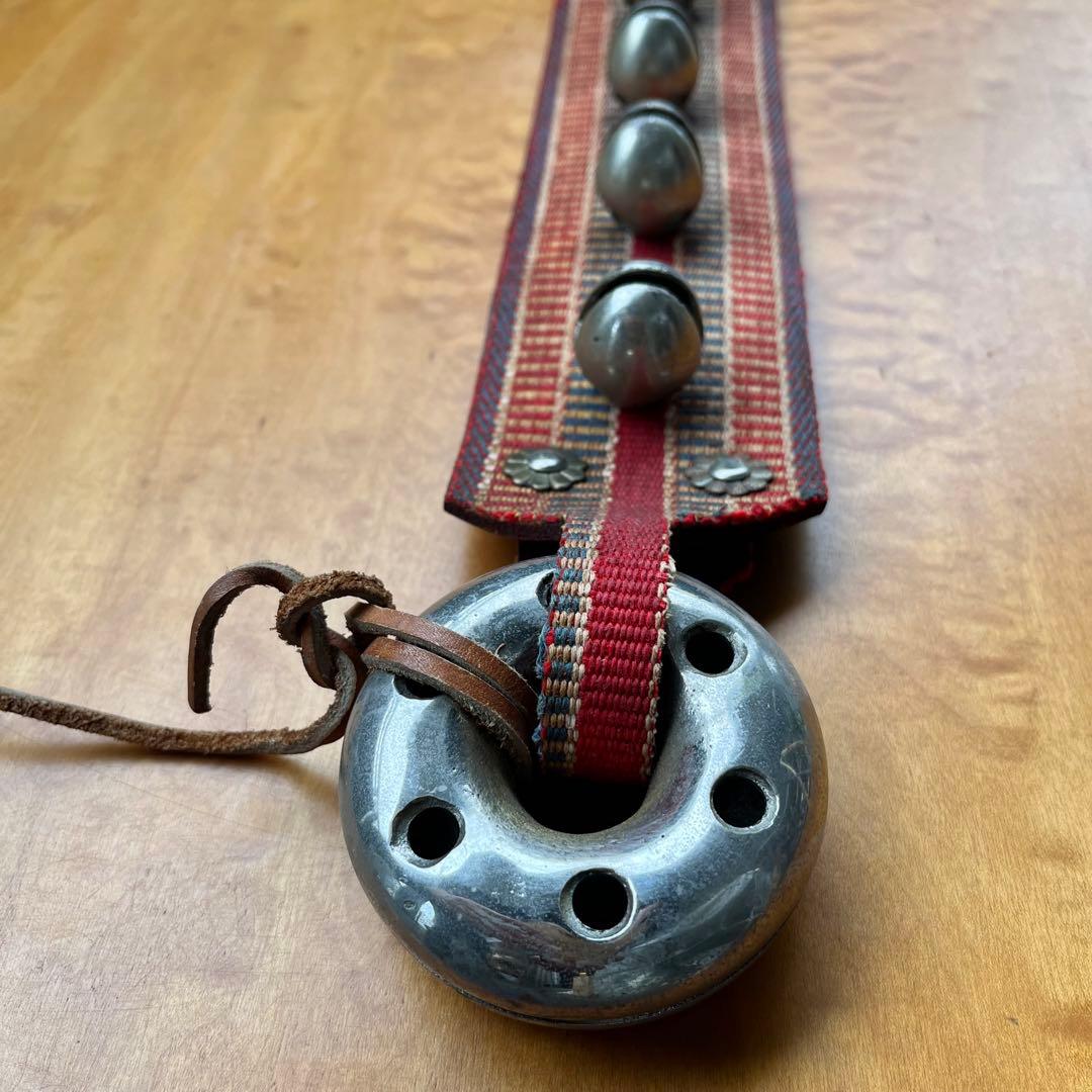 【 伝統工芸古民具 】馬鈴 （ドーナッツ型鈴×1・鈴×5） 約56cm ■熊よけ