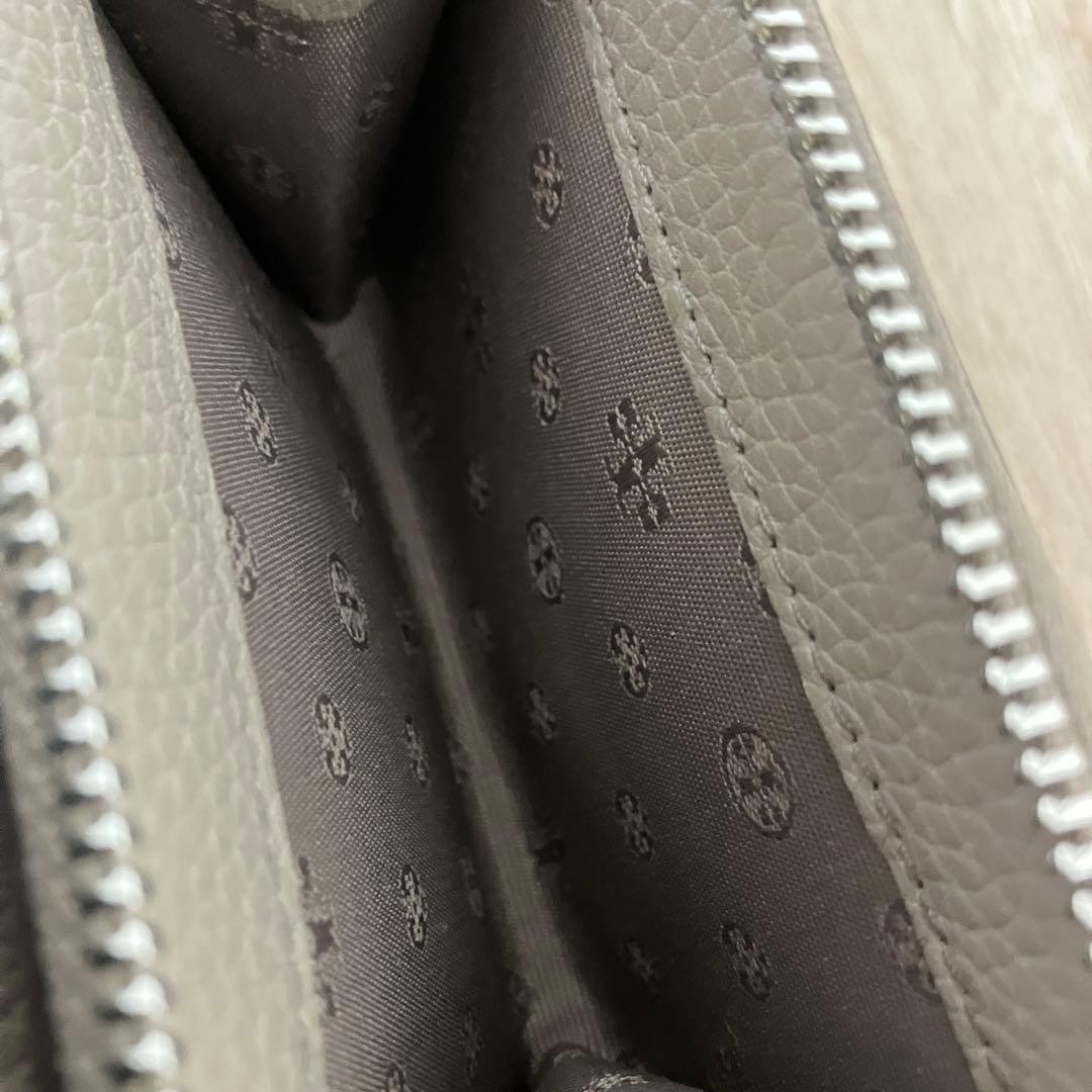 未使用✨ トリーバーチ✨二つ折り財布✨グレージュ✨レザー ✨コンパクト