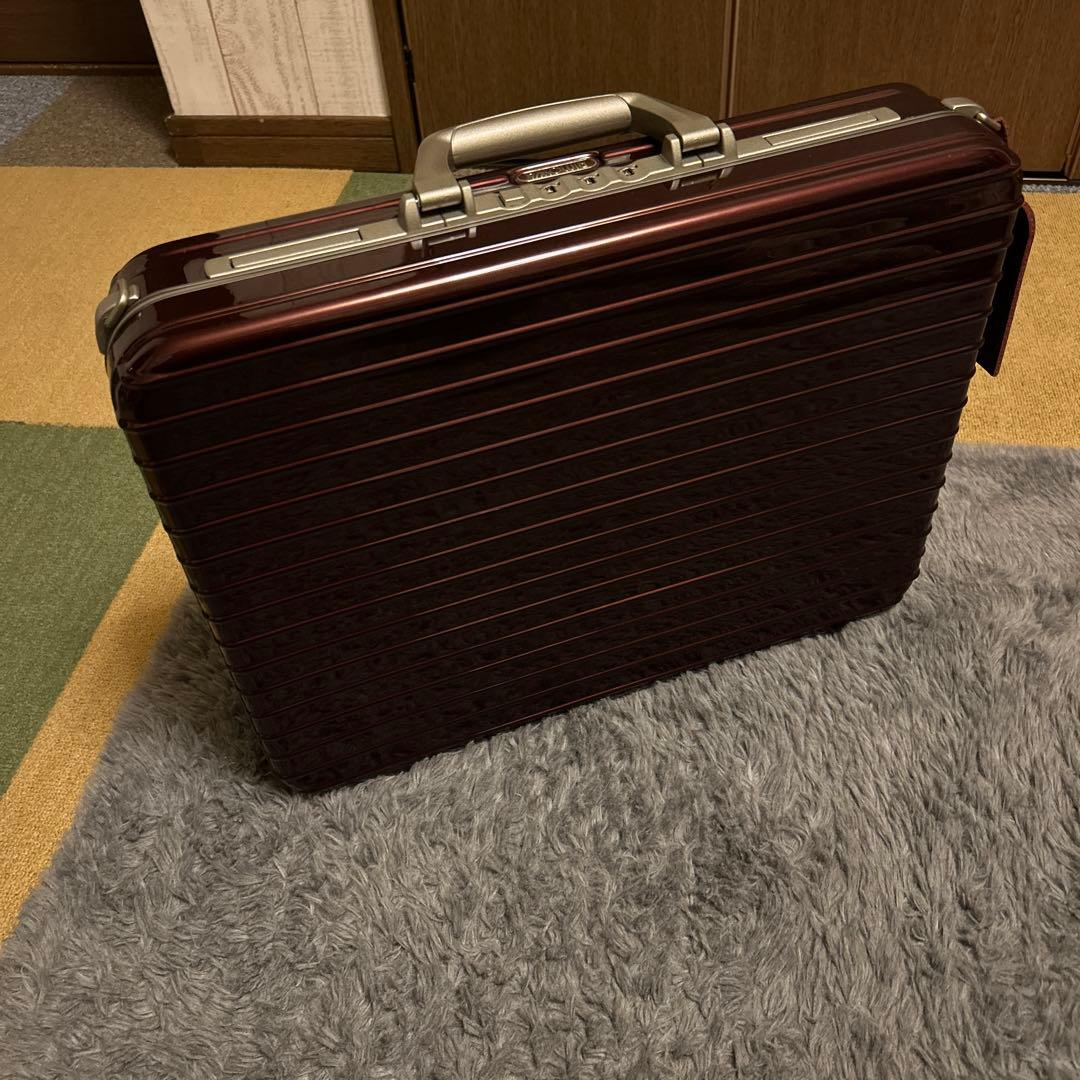 美品　リモワ アタッシュケース ポリカーボネート 18L ビジネス