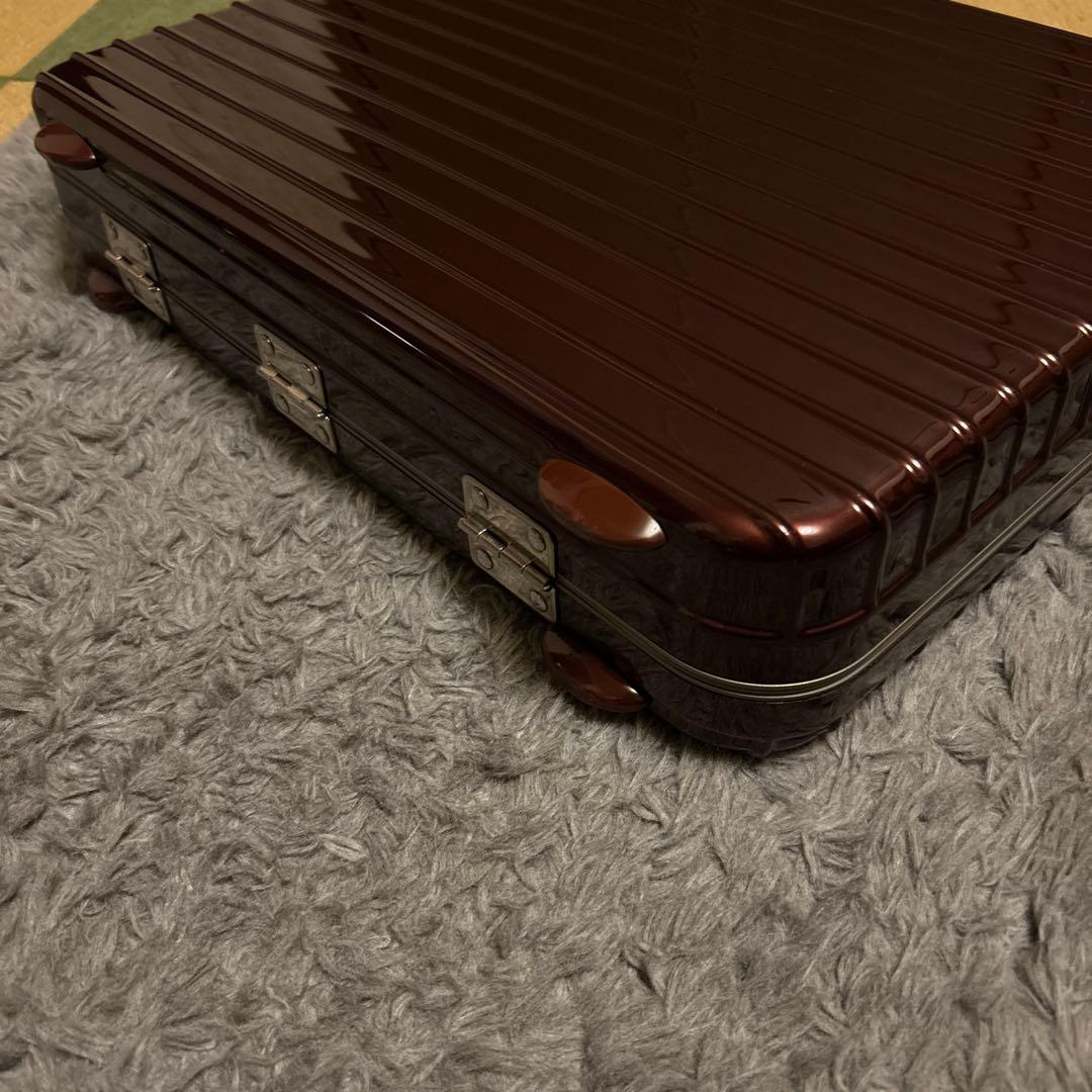 美品　リモワ アタッシュケース ポリカーボネート 18L ビジネス