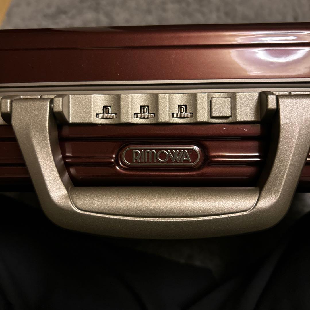 美品　リモワ アタッシュケース ポリカーボネート 18L ビジネス