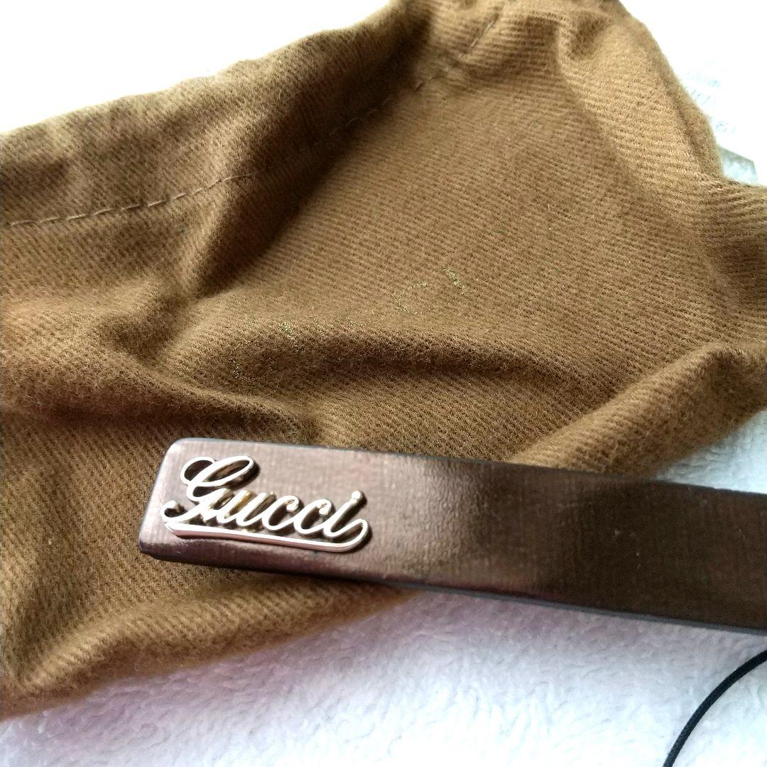 【新品 】 グッチ ストラップ GUCCI 筆記体ロゴ レザー 廃盤 ゴールド
