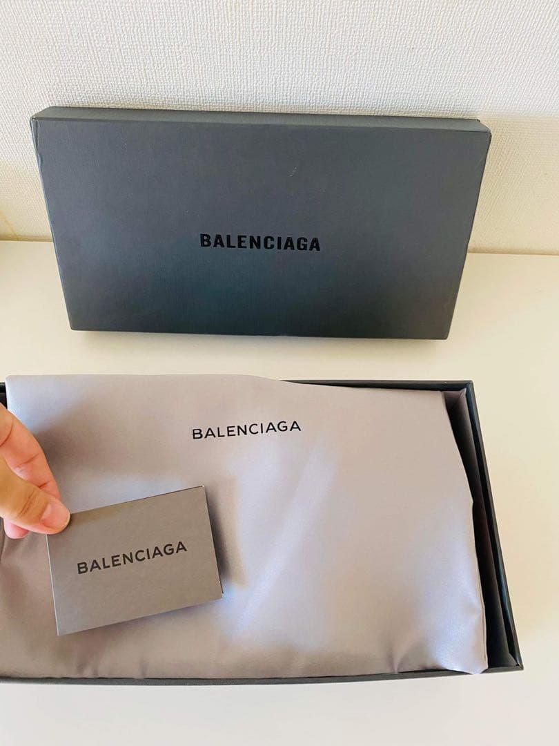 ラッピング・包装 Balenciaga