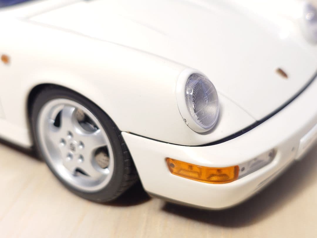 ポルシェ 911 カレラ ホワイト 1/18 オートアート 一部欠けあり