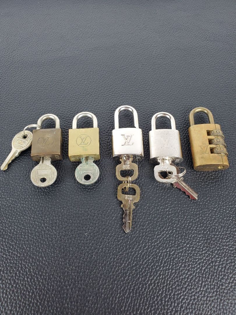 ルイヴィトン Louis Vuitton 南京錠 カデナ パドロック ダイヤル式