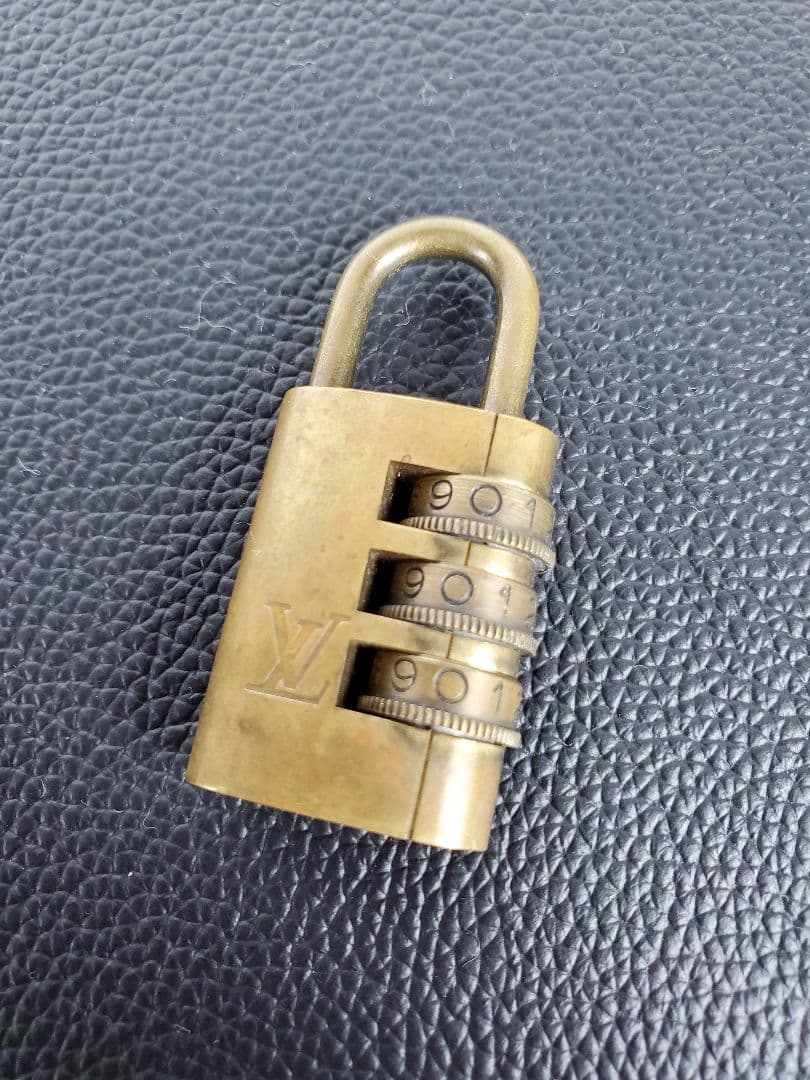 ルイヴィトン Louis Vuitton 南京錠 カデナ パドロック ダイヤル式