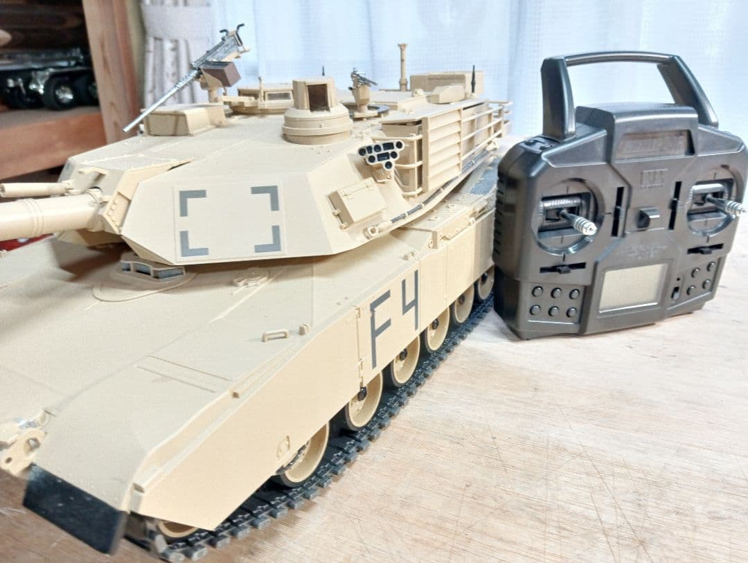 タミヤ 1/16RC M1A2 エイブラムス戦車 フルオペレーション 完成品