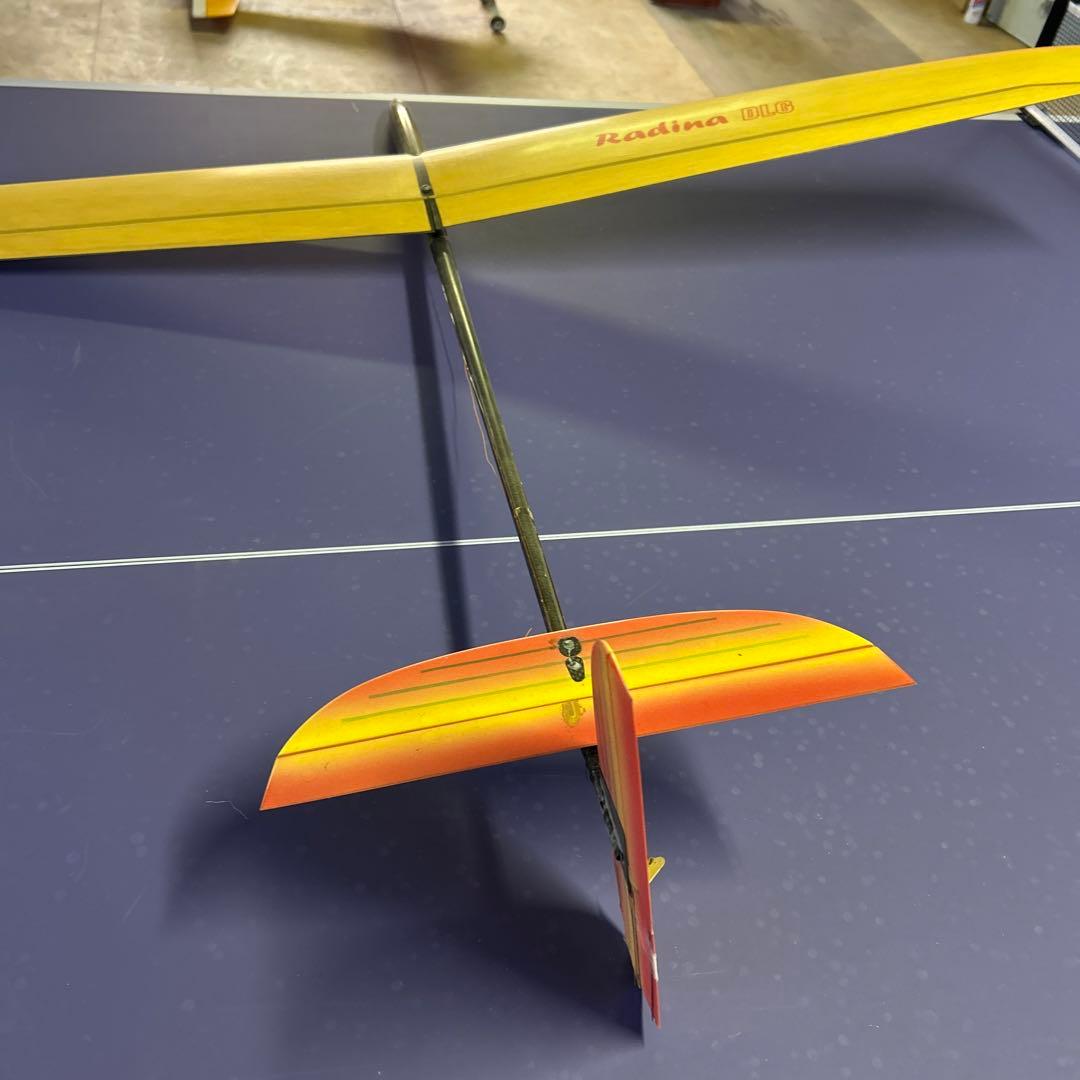サイドアームランチグライダーRadina