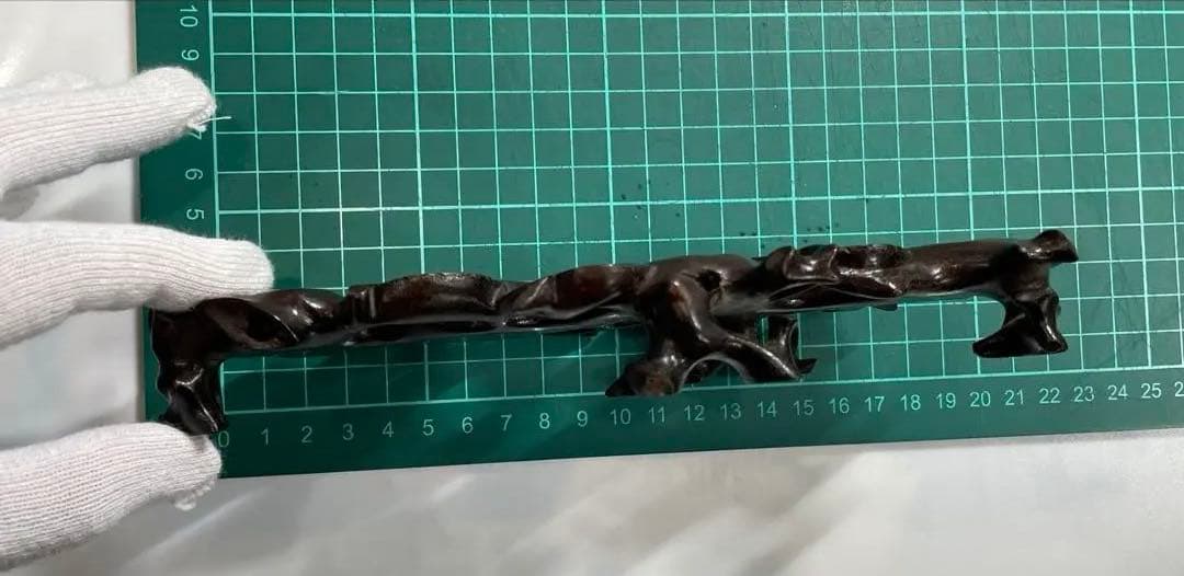 希少　中国骨董　美術品　翡翠　青島獅子　天然石　置物　年代物　台座付き　箱付き