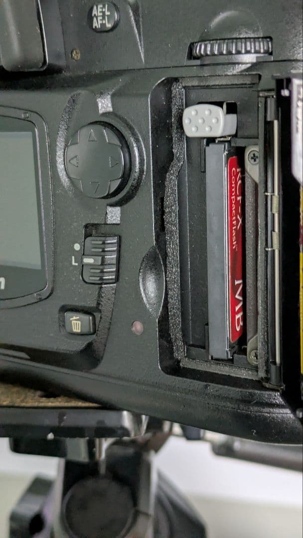 Nikon D70 デジタル一眼レフ　レンズ付き　訳あり品（現状渡し）