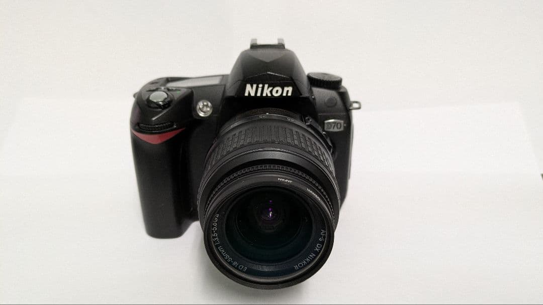 Nikon D70 デジタル一眼レフ　レンズ付き　訳あり品（現状渡し）