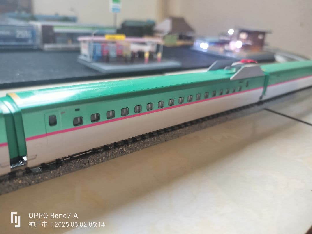 Nゲージトミックス新幹線E5系はやぶさ4両 編成基本セットM車付き