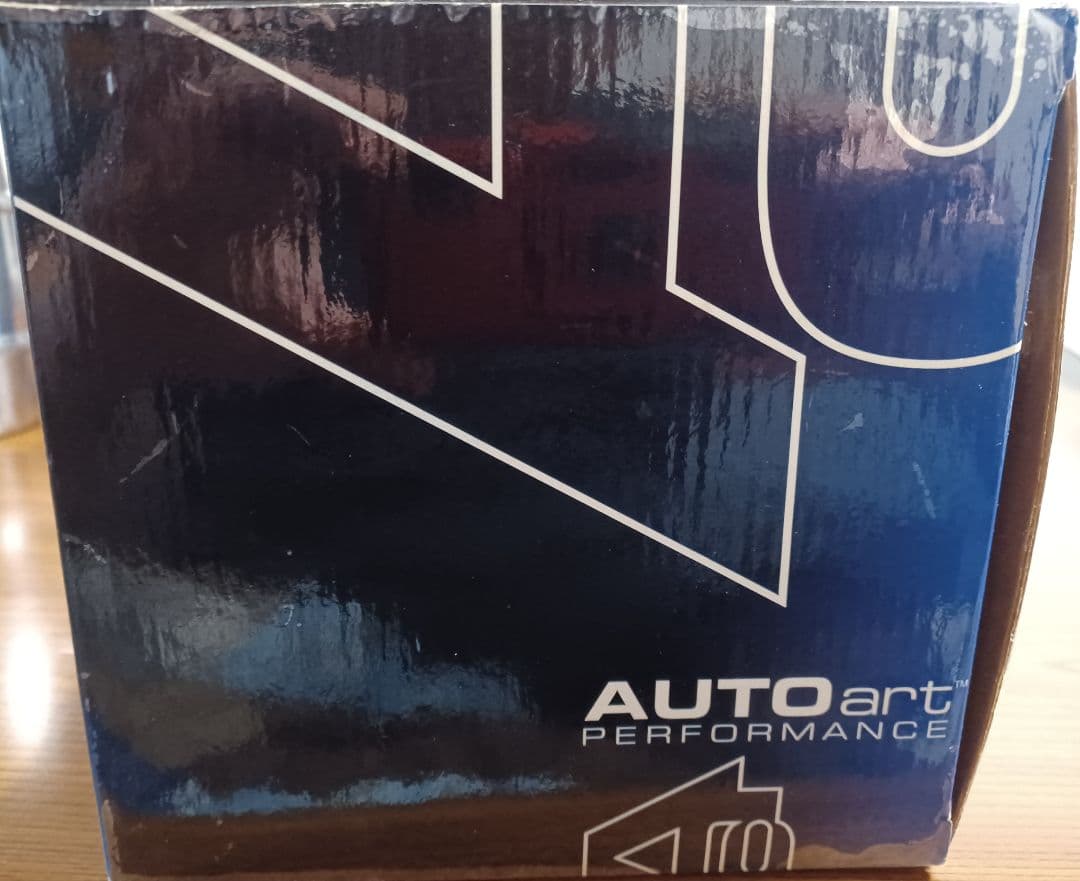 a*p様 AUTOart Nissan Skyline 1/18 ミニカー