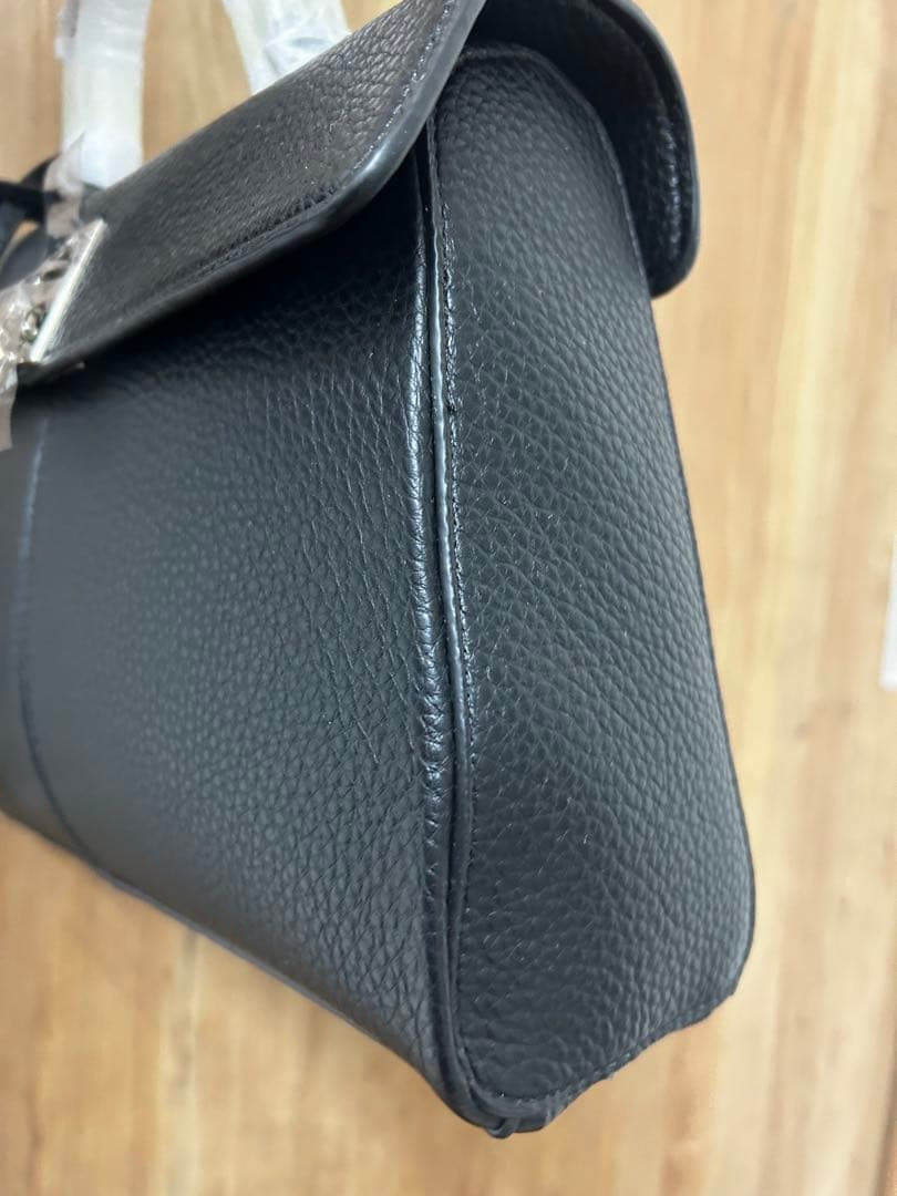 カフネ　ショルダーバッグ　新品未使用　訳アリ