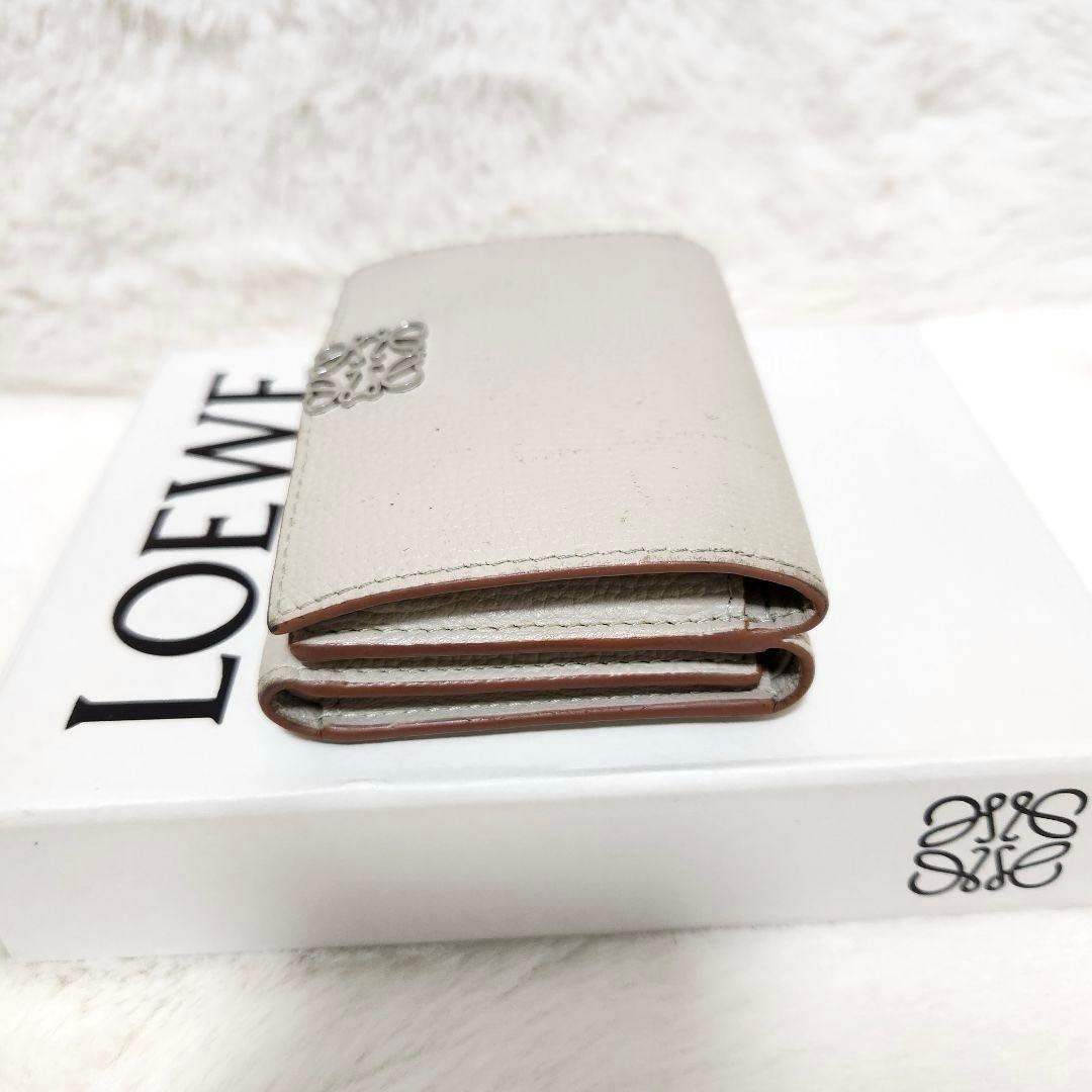 ✨美品　正規品✨ロエベ　三つ折り　アナグラム　小銭入れ　ロゴ金具　ベージュ