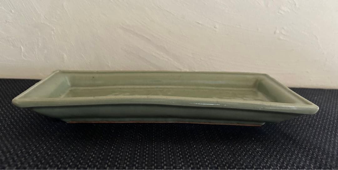 セール中　古九谷青磁　草花　陽刻文長皿