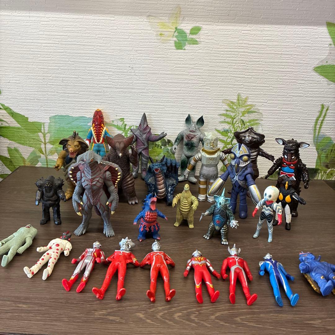 ウルトラマン　怪獣　フィギュア　26体