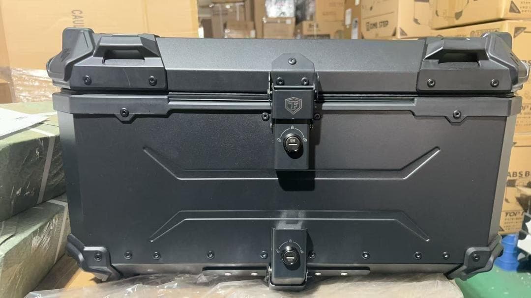 中古美品バイクリアボックス アルミトップケース (65L Black 黒)