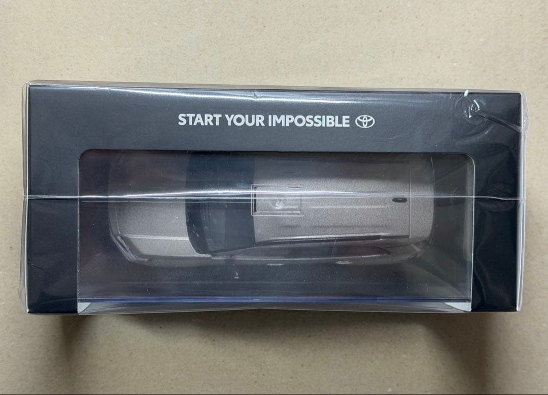 トヨタ RAV4 Z コア アバンギャルドブロンズ カラーサンプルミニカー色見本