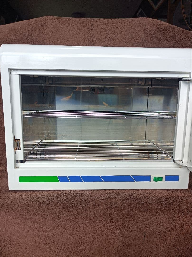 理容機器　　消毒器（２灯仕様）再生品