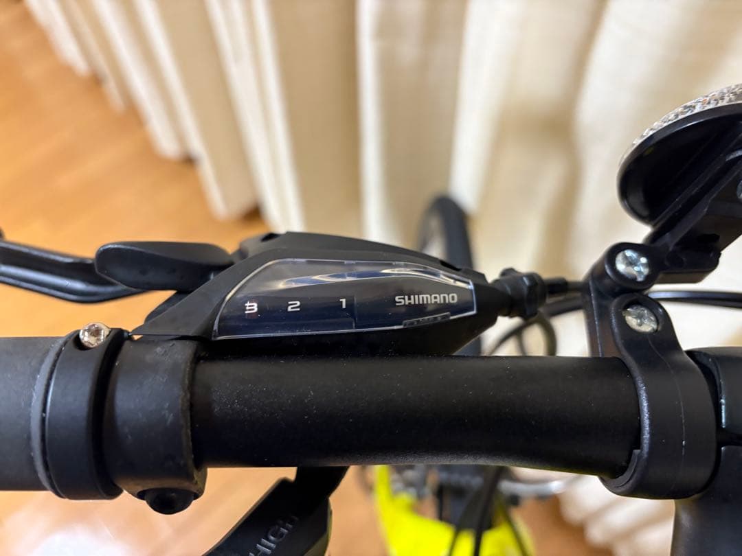 GIANT クロスバイク 直接引渡し限定/横浜及び近隣には無料お届け可能