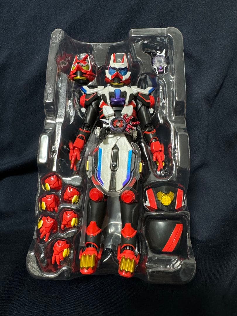 S.H.フィギュアーツ 仮面ライダーギーツ レーザーブーストフォーム