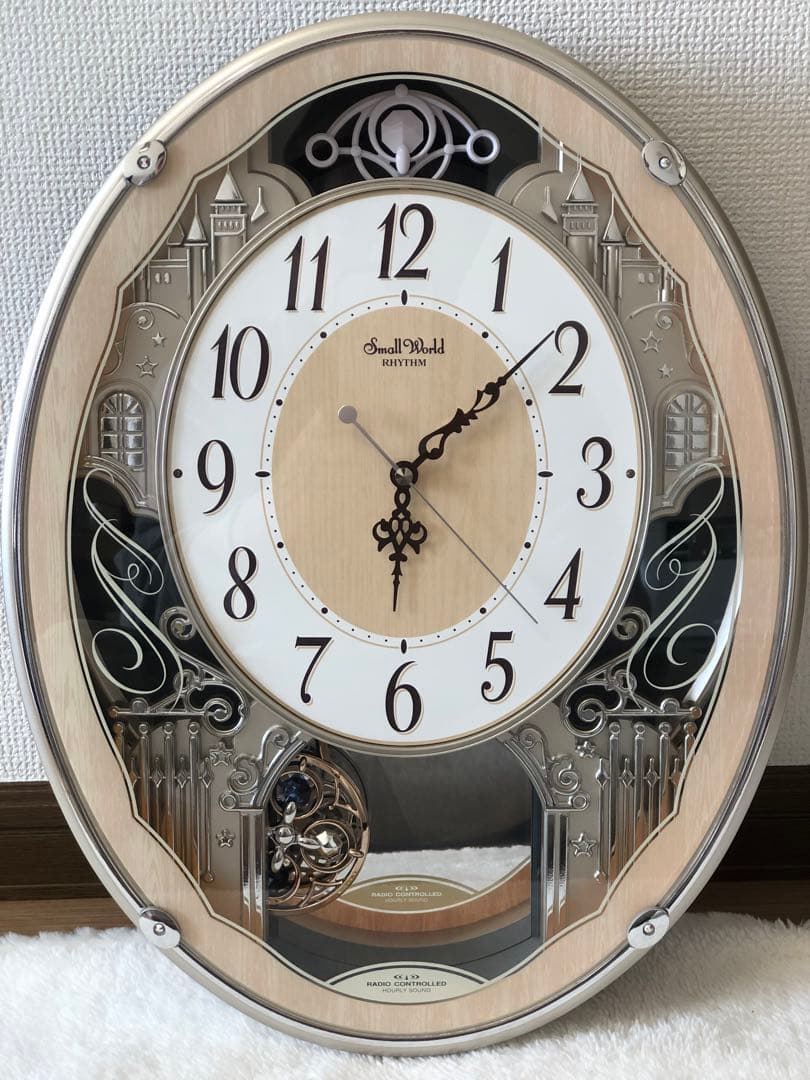 【美品】リズムRHYTHM 電波掛時計　スモールワールドクラッセ