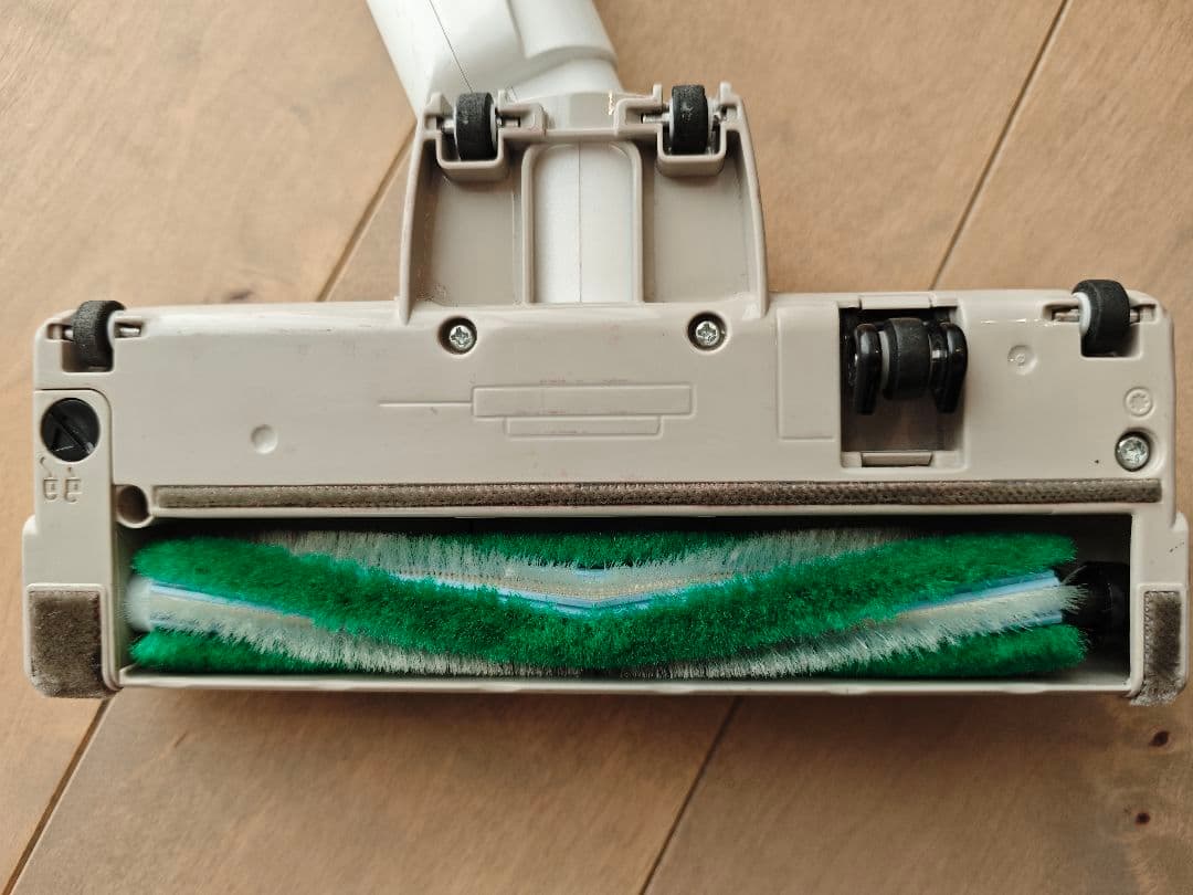 Panasonic MC-SB32J コードレス掃除機　2022年製